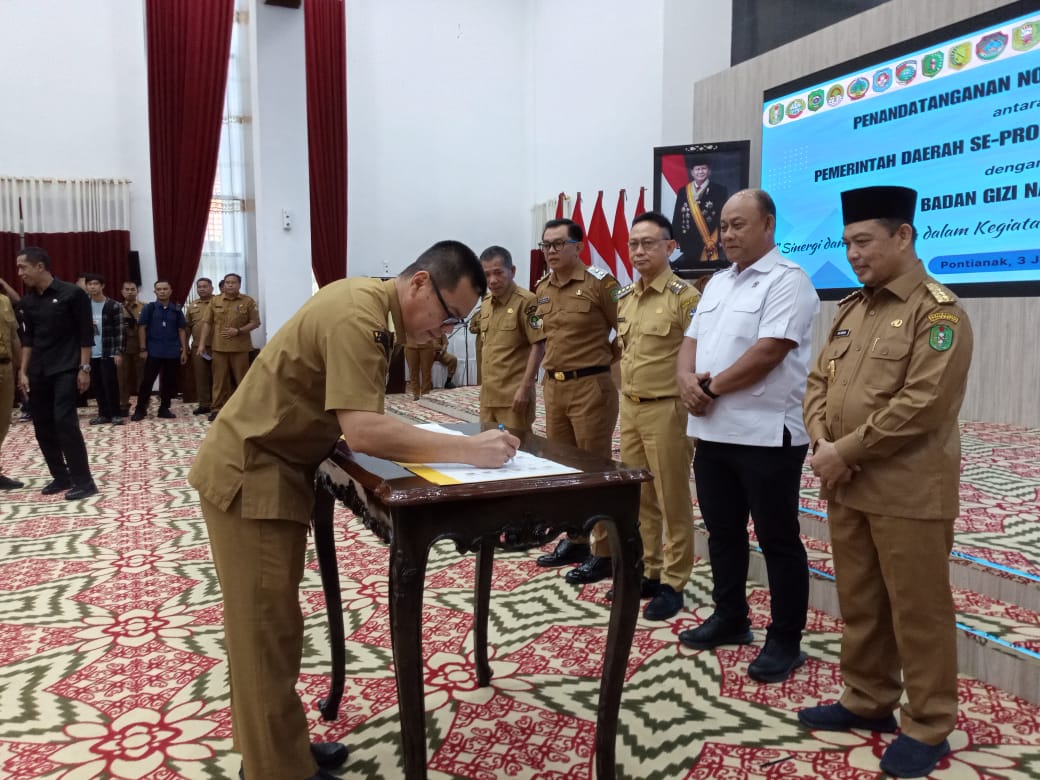 Bupati Romi Wijaya Teken Nota Kesepahaman Program Makan Bergizi Gratis di Kalbar