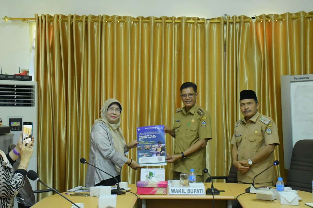 Wabup KKU Terima Audiensi Universitas OSO Pontianak: Tingkatkan Kerja Sama Bidang Pendidikan