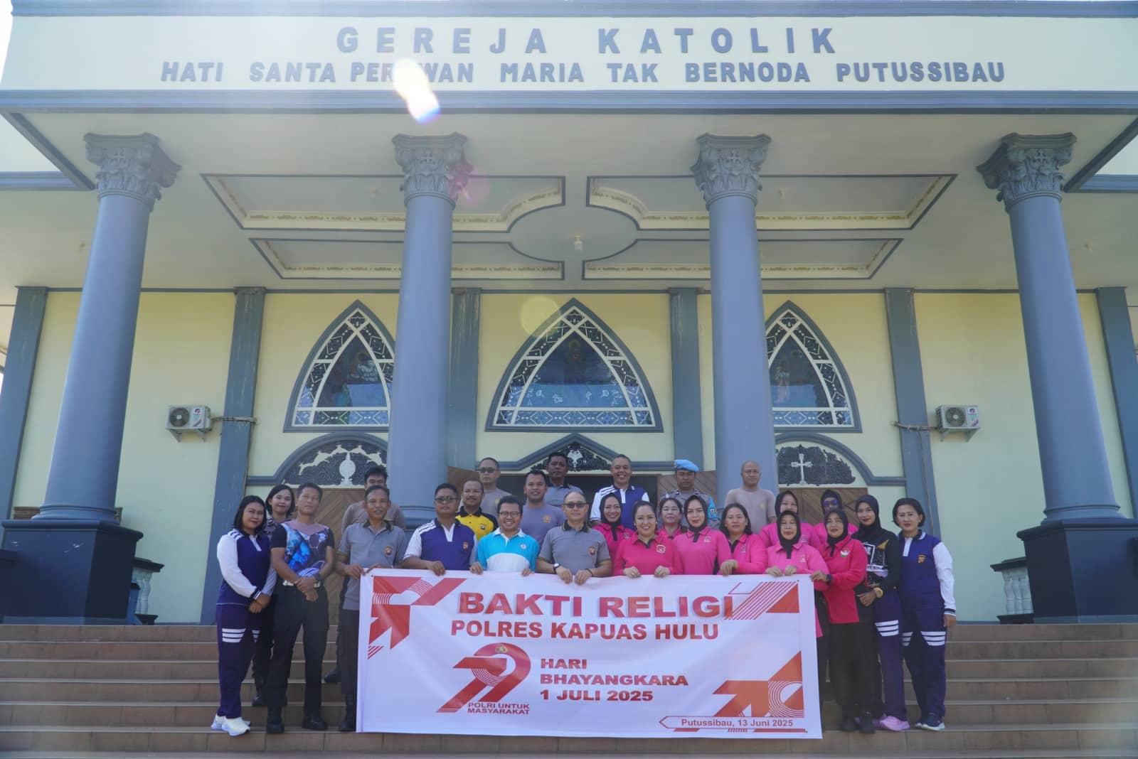 Sambut HUT Bhayangkara ke-79, Polres Kapuas Hulu Gelar Bakti Religi Serentak