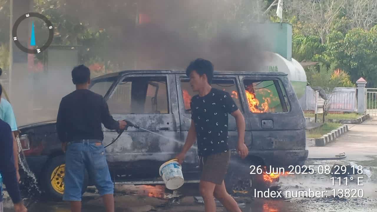 Kebakaran Mobil di SPBU Tekudak Kalis, Pemilik Mobil Alami Luka Bakar