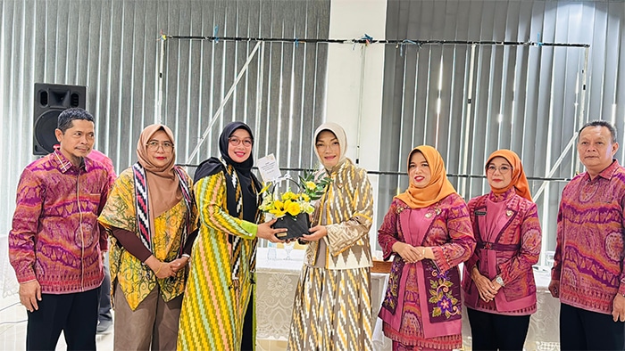 Ketua DWP Politeknik se-Indonesia Kagum dengan Produk UMKM Pontianak, Dorong Kolaborasi Ekonomi Kreatif