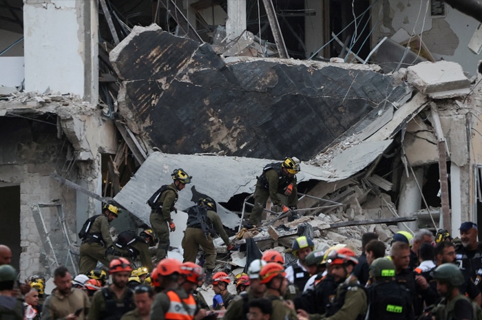 Israel dan Iran Saling Serang, Korban Tewas Capai Ratusan dan Belum Ada Tanda Mereda