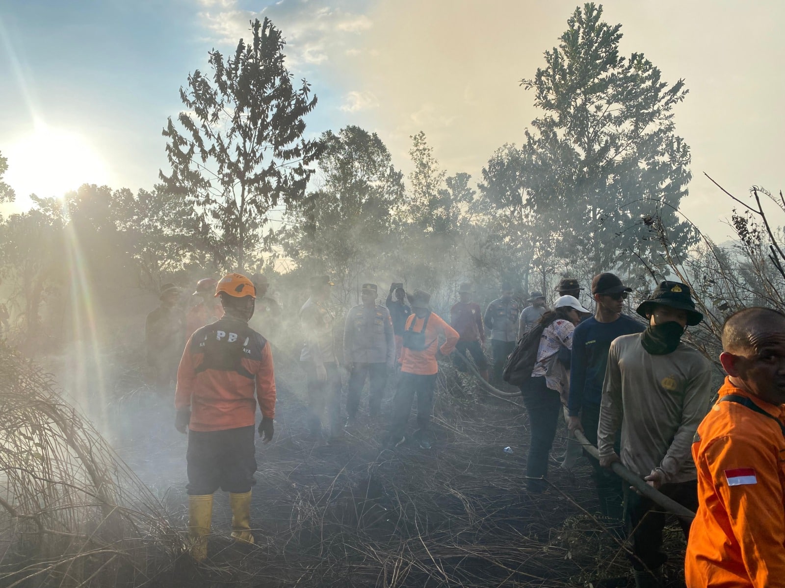 Satu Hektare Lahan Gambut di Kubu Raya Terbakar, Bupati dan Kapolres Terjun Langsung ke Lokasi