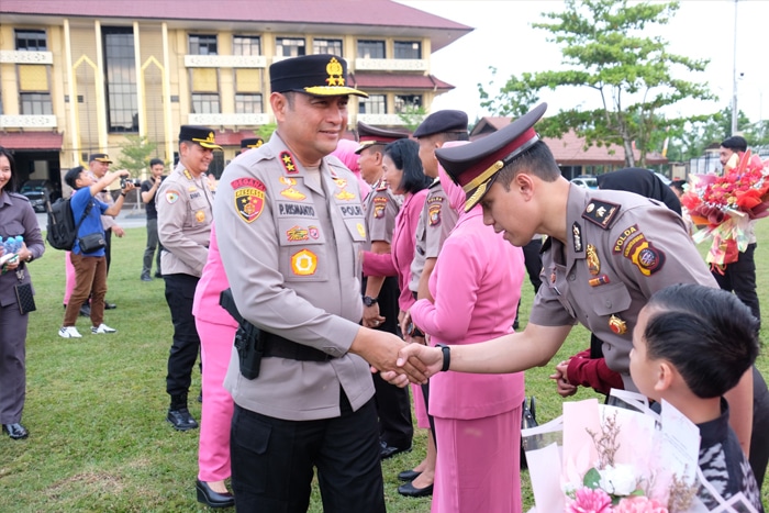 923 Personel Polda Kalbar Naik Pangkat, Kapolda: Ini Kehormatan, Bukan Sekadar Simbol