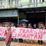 { \Illuminate\Support\Str::words($kategorix->post_title, 30, '') }}