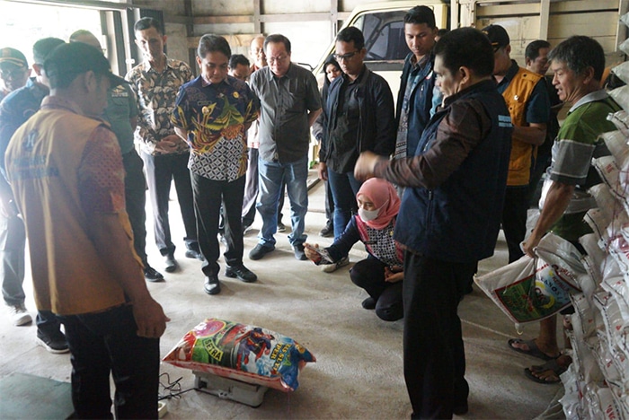 Bahasan Pimpin Sidak Beras di Pontianak, Takaran Hampir 100 Persen Sesuai Standar