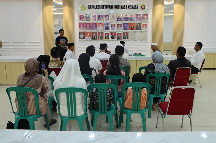 Cinta Tak Terbatasi Jeruji, Tahanan Polsek Delta Pawan Jalani Akad Nikah di Polres