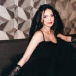 { \Illuminate\Support\Str::words($kategorix->post_title, 30, '') }}