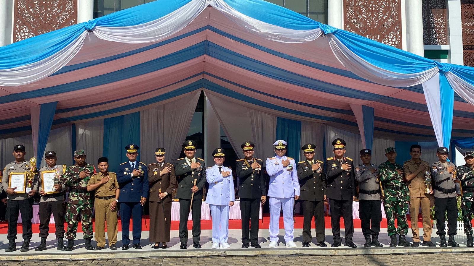 HUT Bhayangkara ke-79 di Kalbar, Gubernur Ria Norsan Jadi Inspektur Upacara