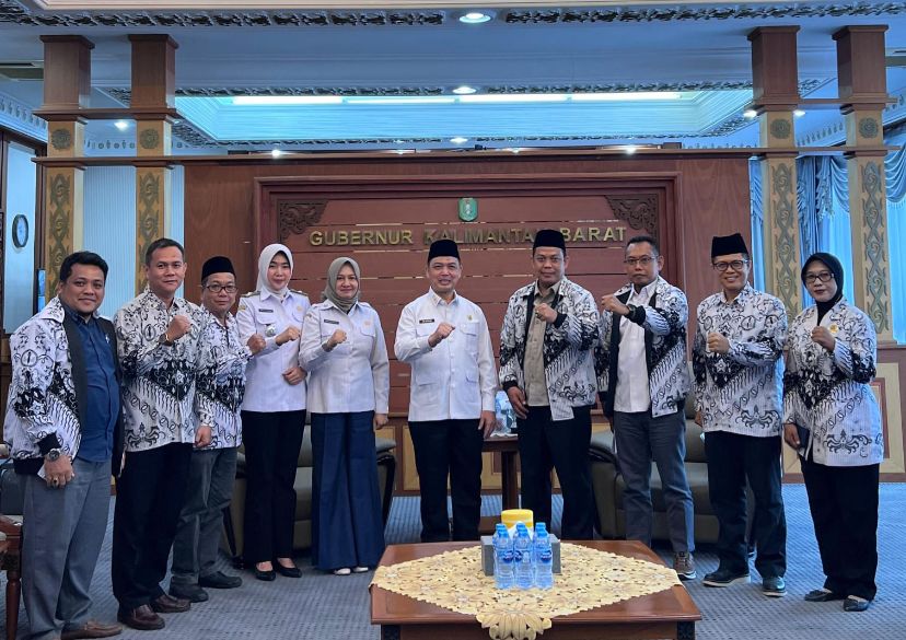 PGRI Kalbar Audiensi dengan Gubernur, Bahas Nasib Honorer hingga Peringatan Hari Guru