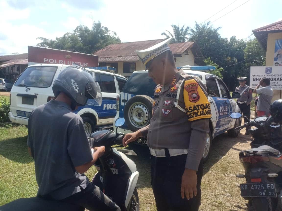 Polres Kapuas Hulu Gelar Razia Kendaraan Hari ke-8 Operasi Patuh Kapuas 2025