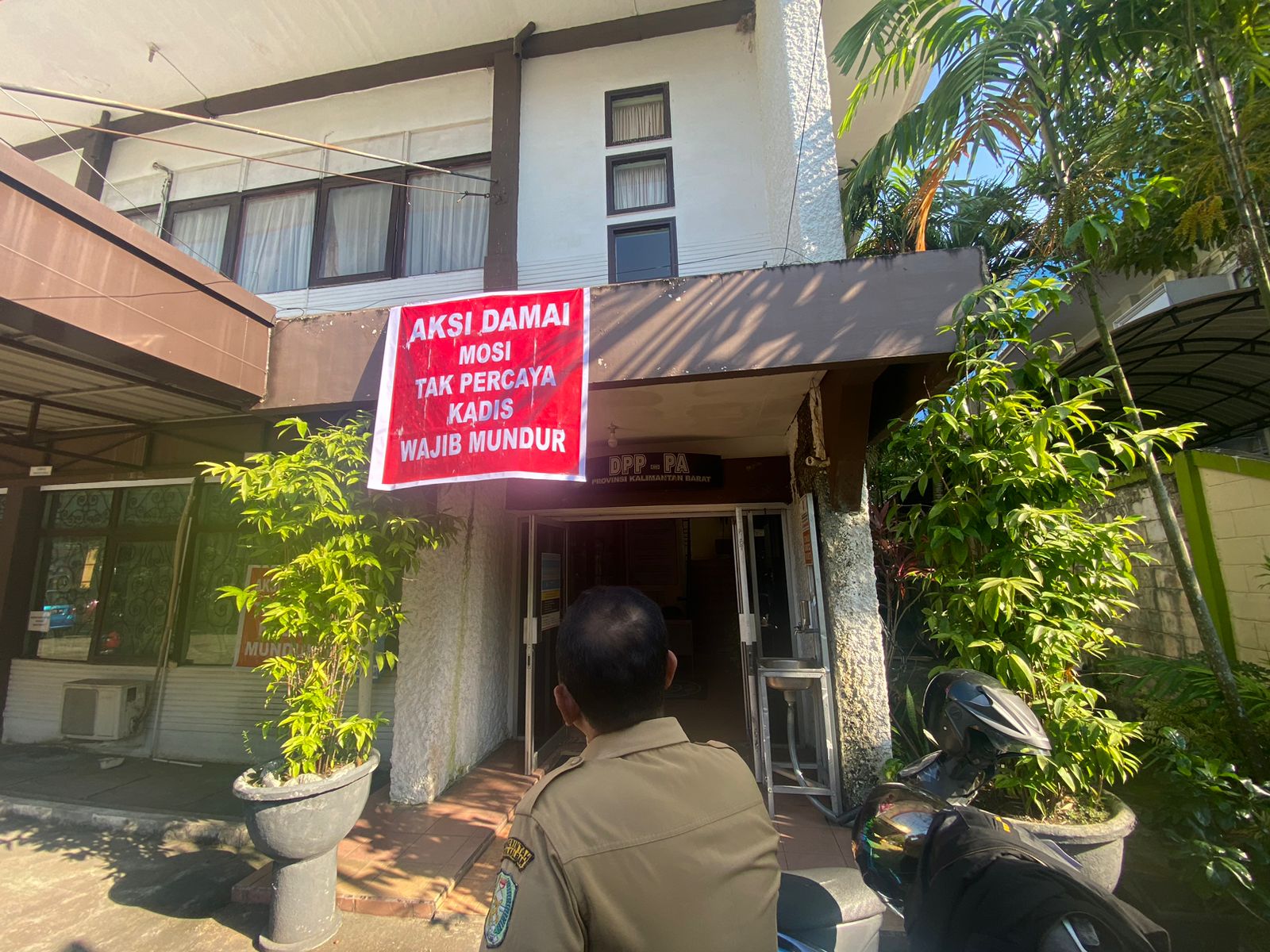 Kadis DPPPA Kalbar Herkulana Bantah Ada Demo, Sebut Hanya Ketidakpuasan Staf