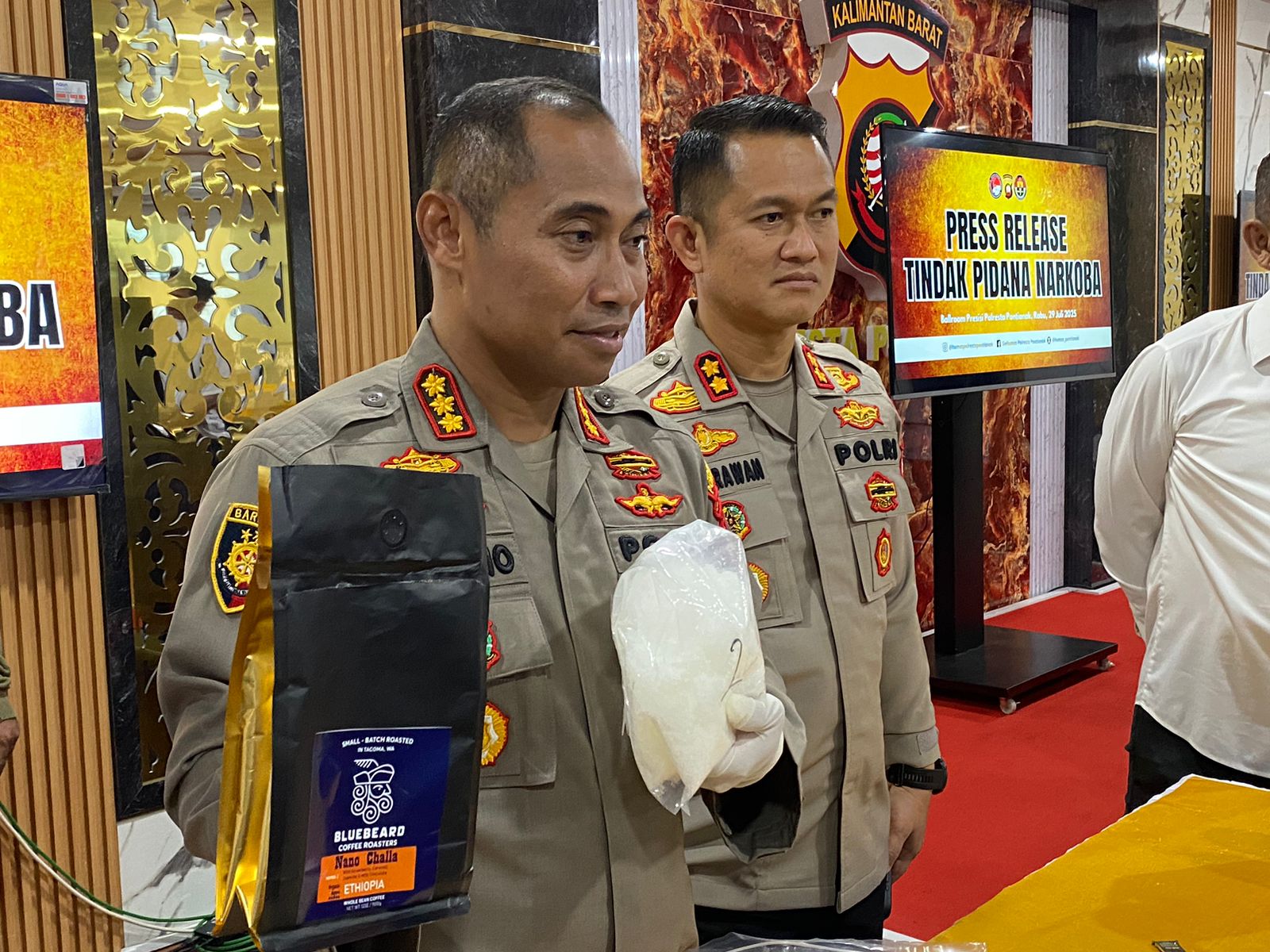 Modus Baru, Kurir Narkoba di Pontianak Sembunyikan 3 Kg Sabu dalam Bungkus Kopi