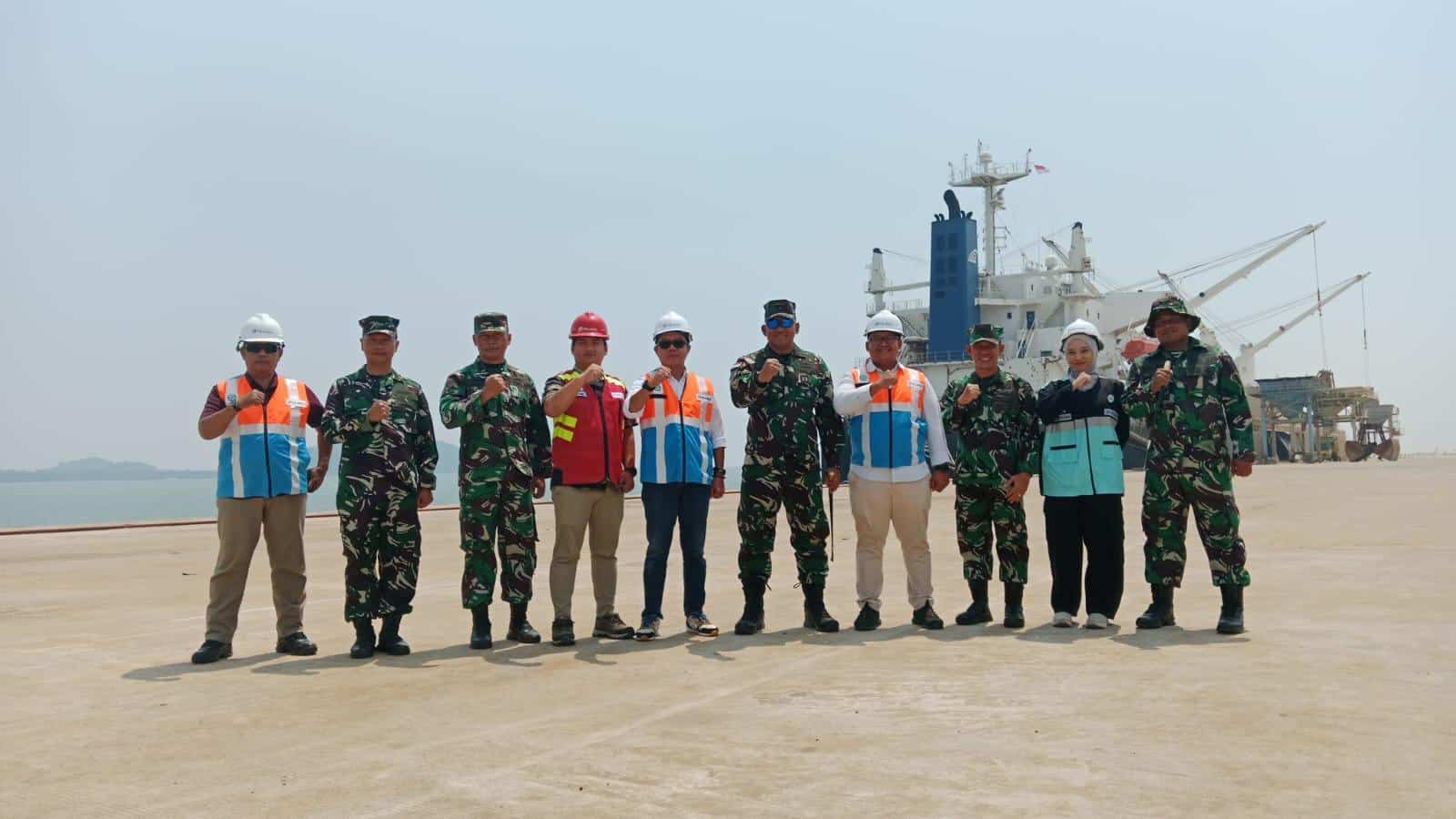 Danlantamal XII Tinjau Fasilitas Pelabuhan Kijing dan Pos TNI AL di Mempawah