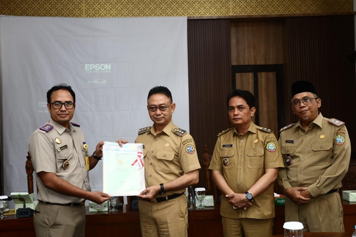 Pemkot Pontianak Terima 12 Sertifikat Tanah, Termasuk Lahan Calon Sekolah Rakyat di Jalan Flora