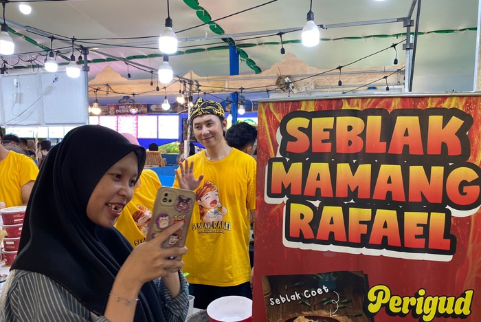 Seblak Mamang Rafael Diserbu Pengunjung di Festival Taste of Thai Gaia Bumi Raya City