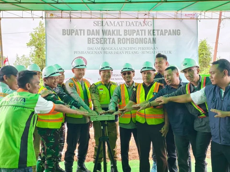 Bupati Ketapang Launching Perbaikan Ruas Jalan Pelang - Kepuluk