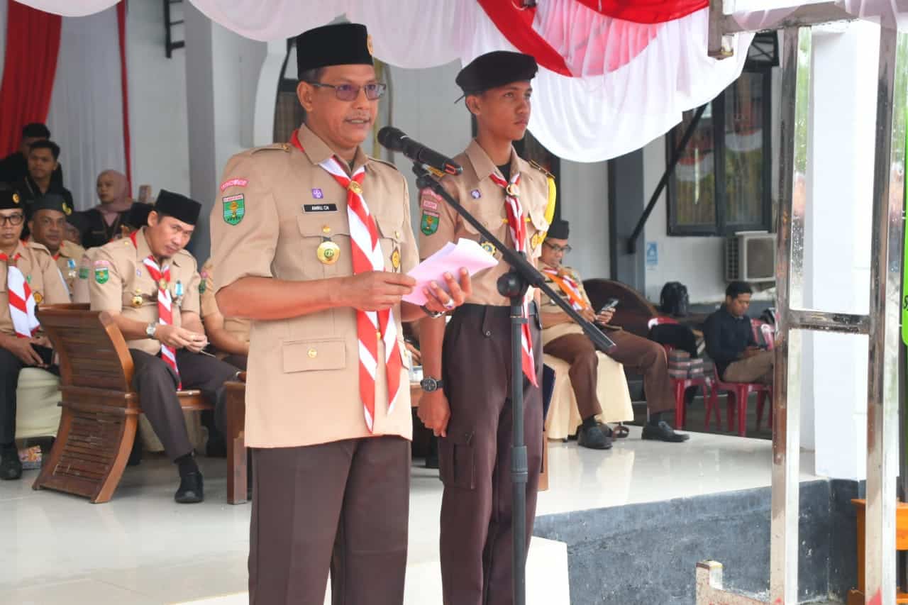 Wabup Amru Pimpin Upacara Peringatan Hari Pramuka ke-64 di Kayong Utara