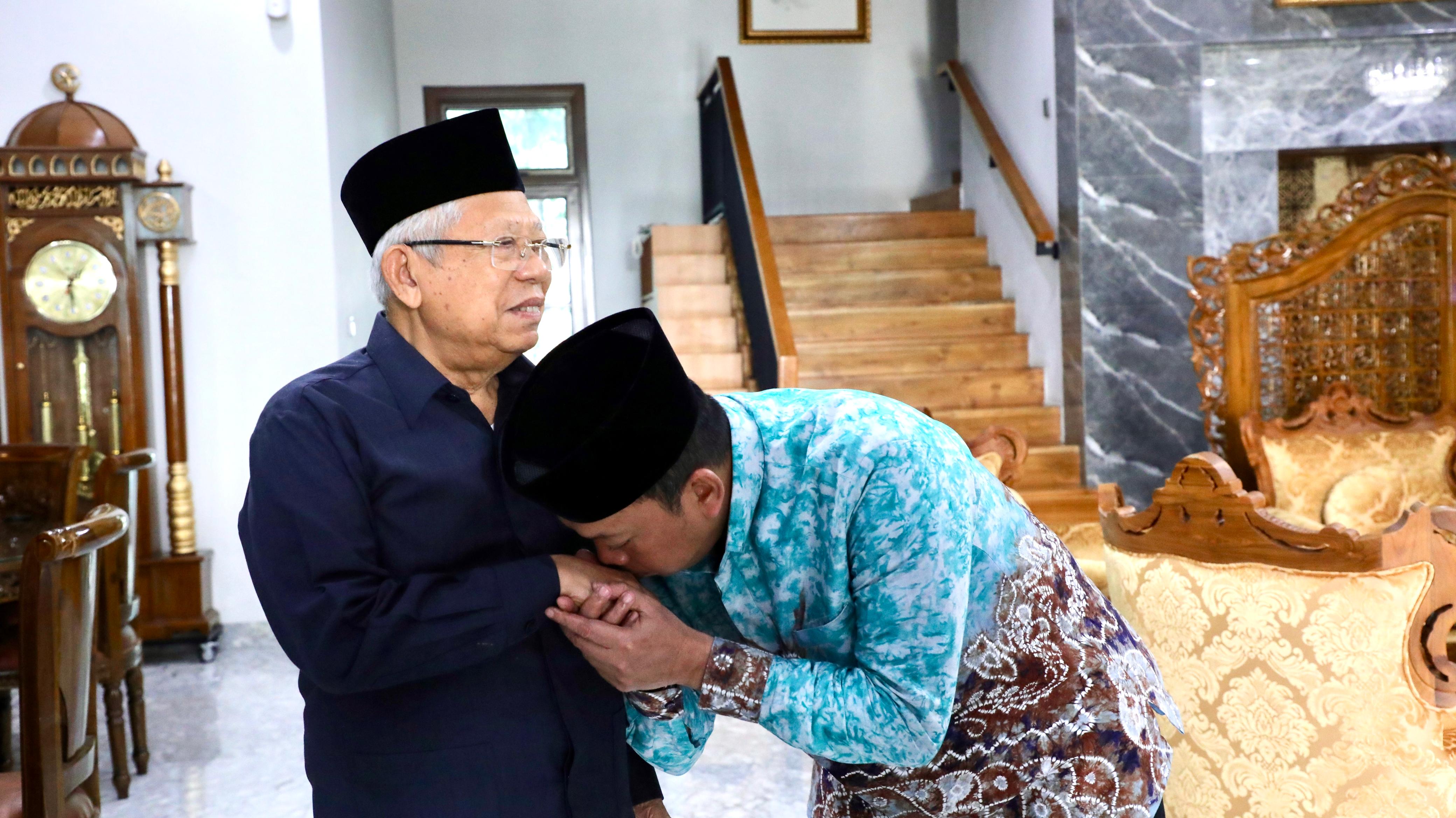 Wakili Pemerintah, Menteri Nusron Antar Undangan Upacara Peringatan HUT 80 Tahun Kemerdekaan RI untuk Wapres ke-13 Ma'ruf Amin