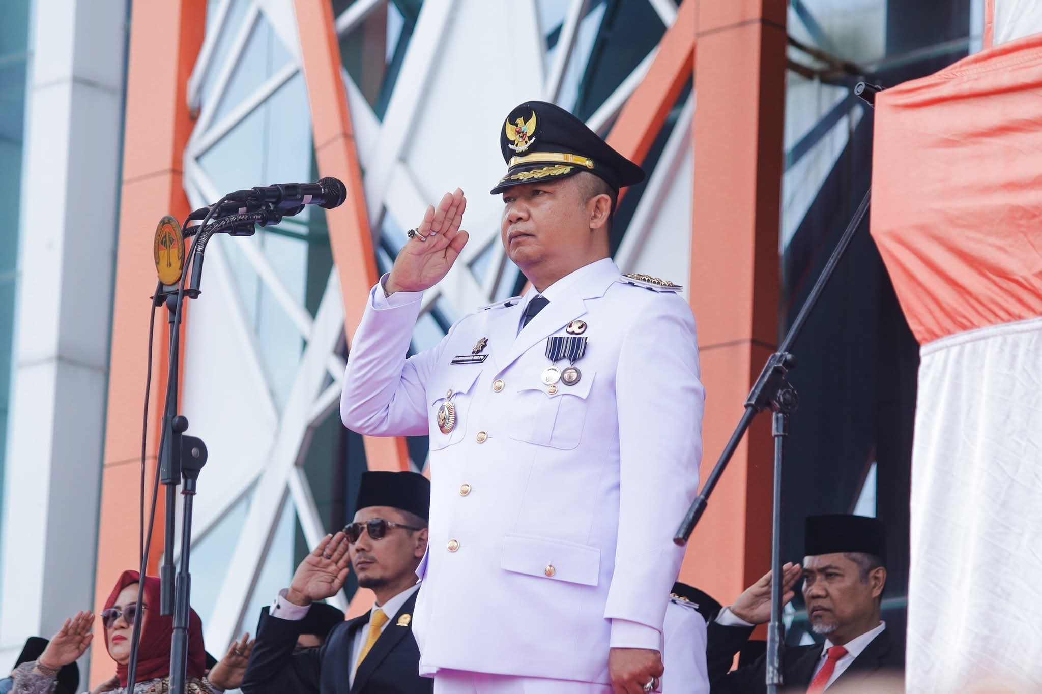 HUT ke-80 RI di Ketapang Berlangsung Khidmat, Bupati Alex Ajak Masyarakat Bersatu Membangun Daerah