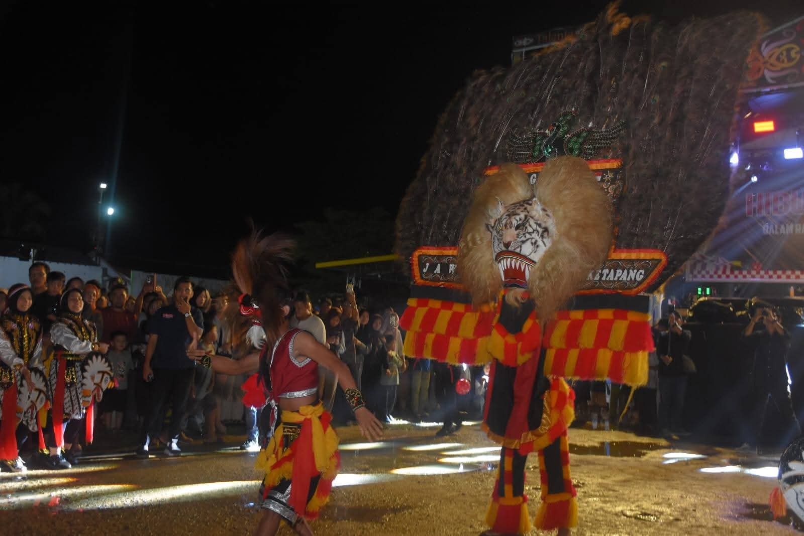 Ribuan Warga Padati Hiburan Rakyat HUT ke-80 RI di Ketapang