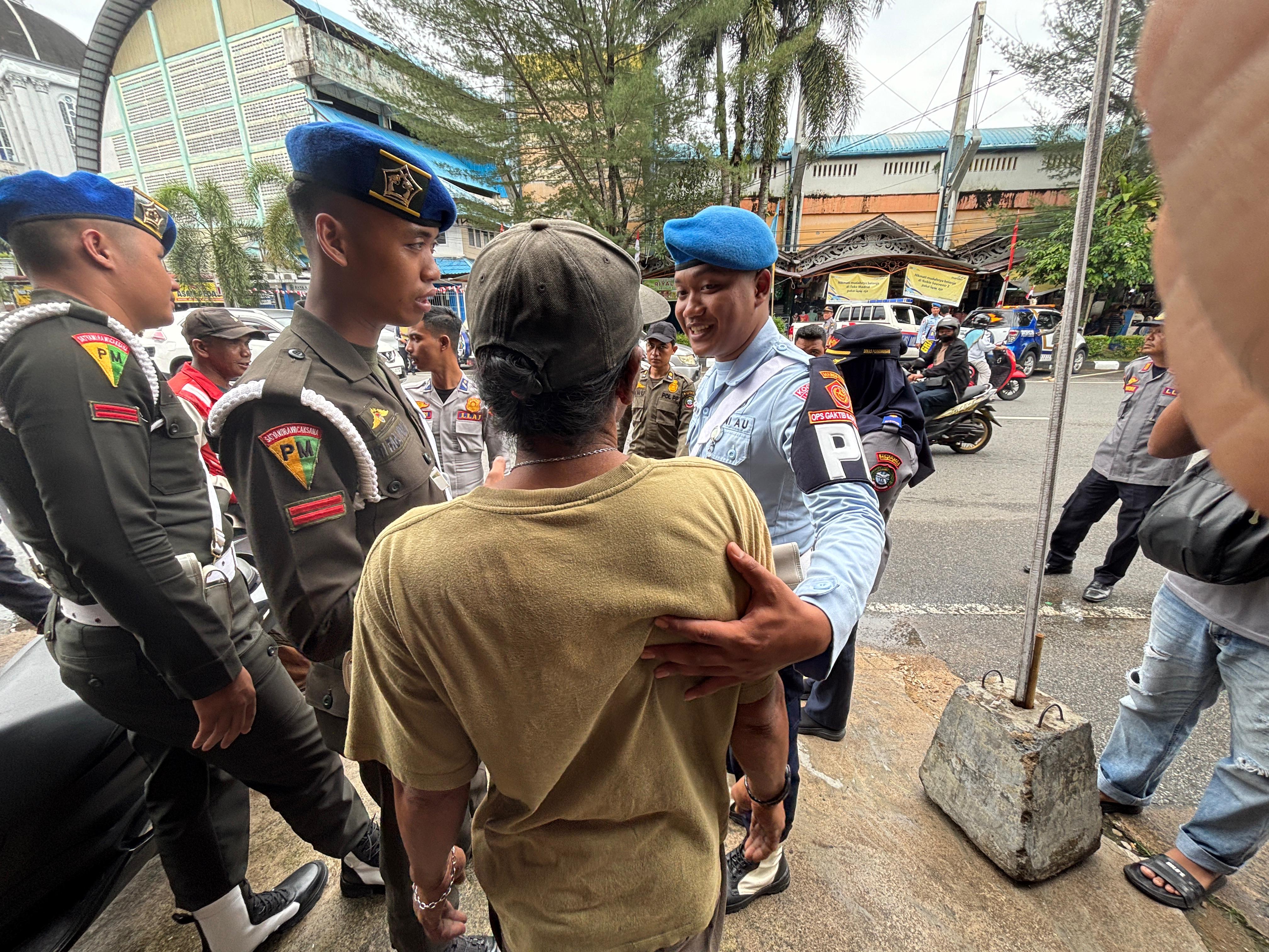 Dishub Pontianak Tertibkan Jukir Liar, Ini Lokasi yang Telah Dipasang Label Parkir Gratis