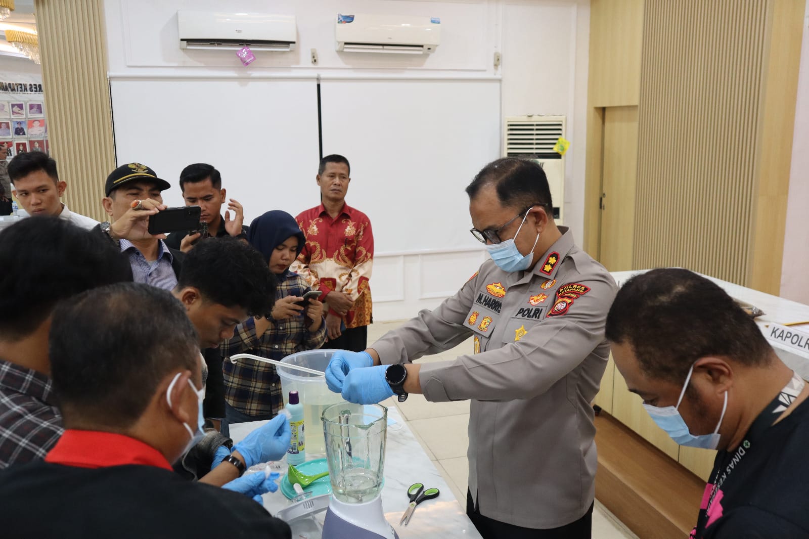 Polres Ketapang Musnahkan 73 Gram Sabu, Empat Tersangka Diamankan