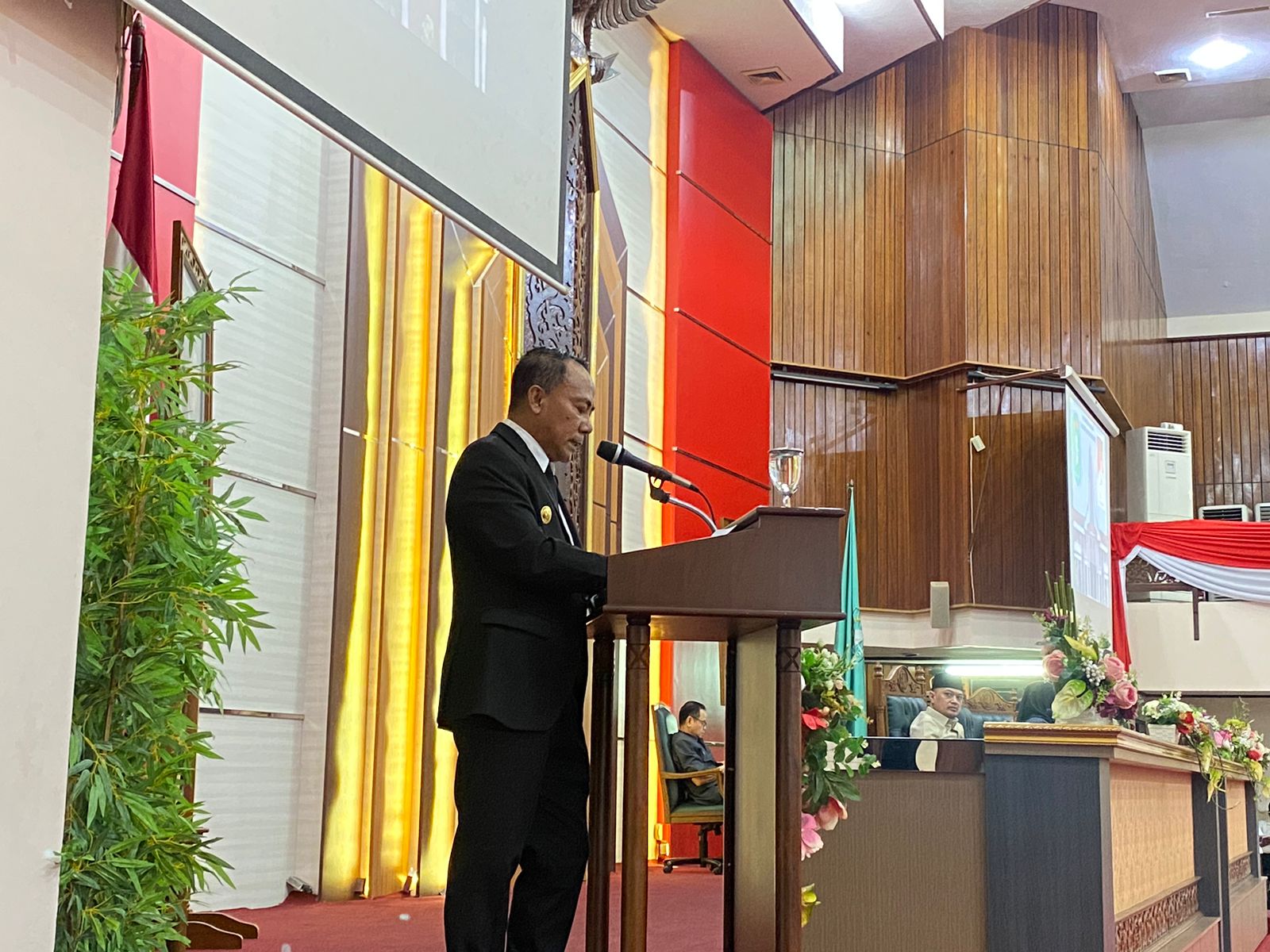 Wagub Krisantus Geram, Kepala OPD Ramai Tak Hadir Rapat Paripurna