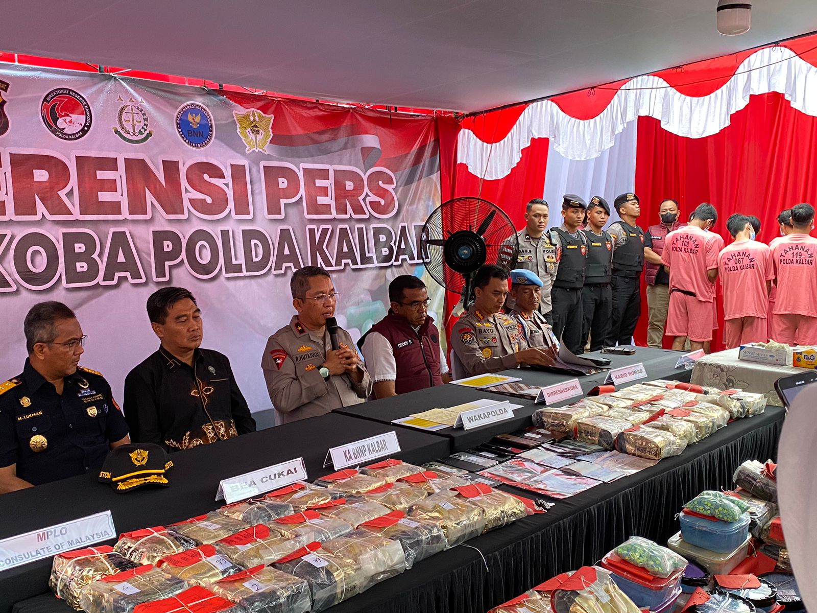 Polda Kalbar Musnahkan 86 Kg Sabu dan 54 Ribu Pil Ekstasi dari 9 Kasus