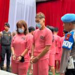 { \Illuminate\Support\Str::words($kategorix->post_title, 30, '') }}