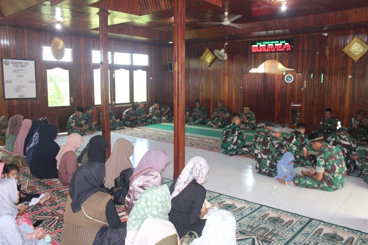 Kodim Putussibau Gelar Doa Bersama untuk Pembinaan Mental Prajurit dan Persit