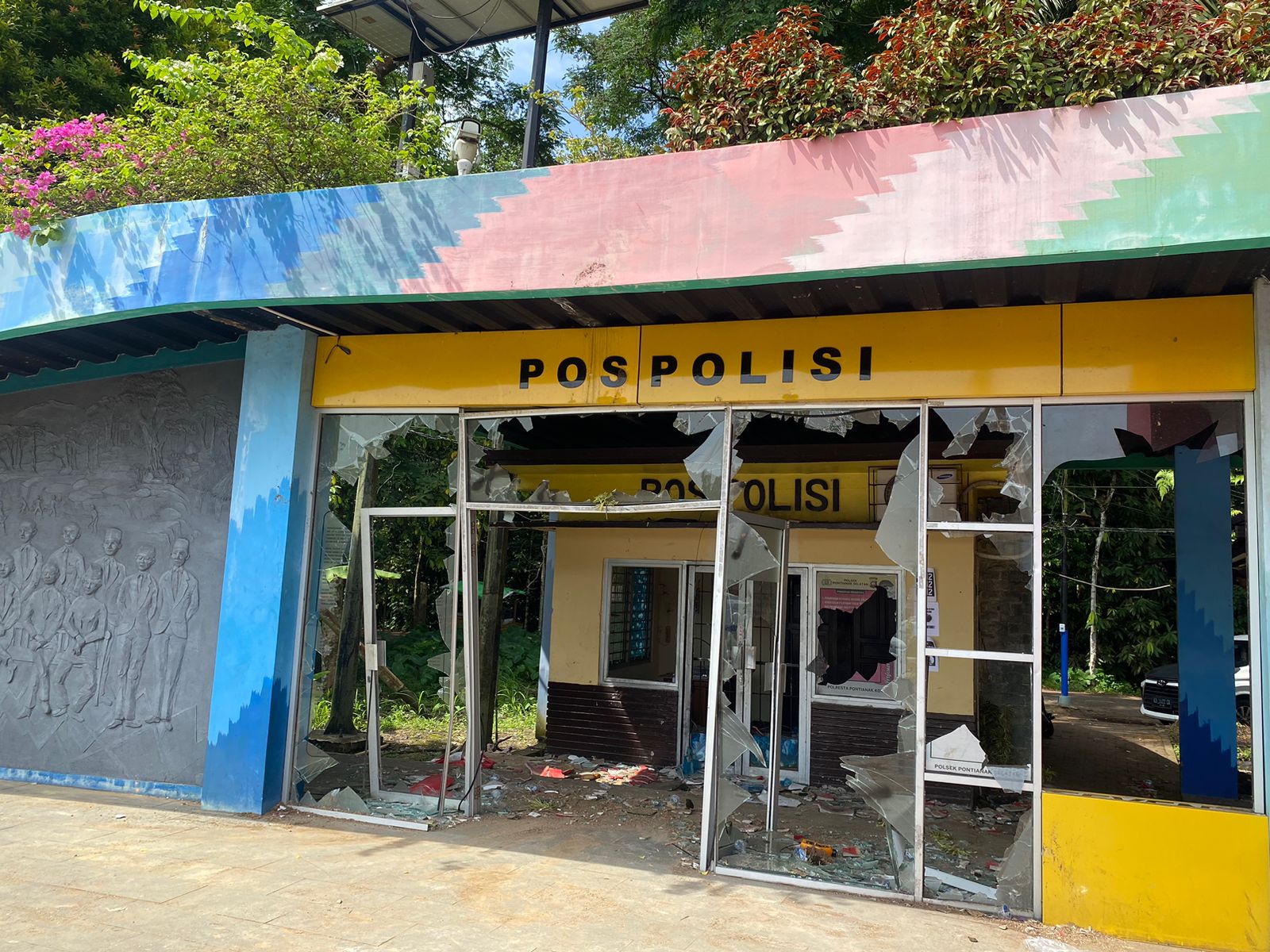 Penampakan Pos Polisi di Area Digulist yang Dirusak Saat Aksi Demo Semalam