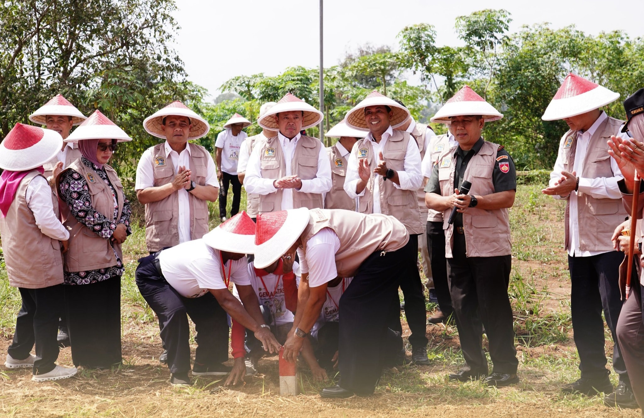 Kurangi Masalah Batas Tanah, Menteri Nusron Imbau Masyarakat Pasang Patok Permanen
