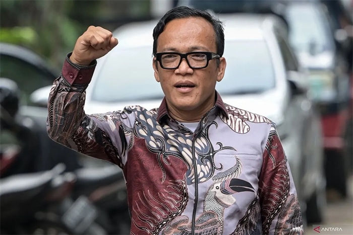 OTT KPK, Wamenaker Immanuel Ebenezer alias Noel Ditangkap Bersama Puluhan Mobil dan Uang Tunai
