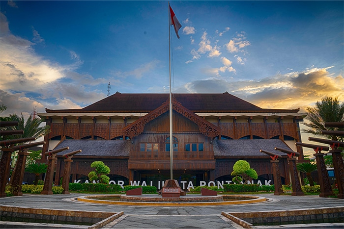 Pemkot Pontianak Ajak Warga Ramaikan HUT ke-80 RI, Pasang Umbul-Umbul dan Kibarkan Merah Putih!