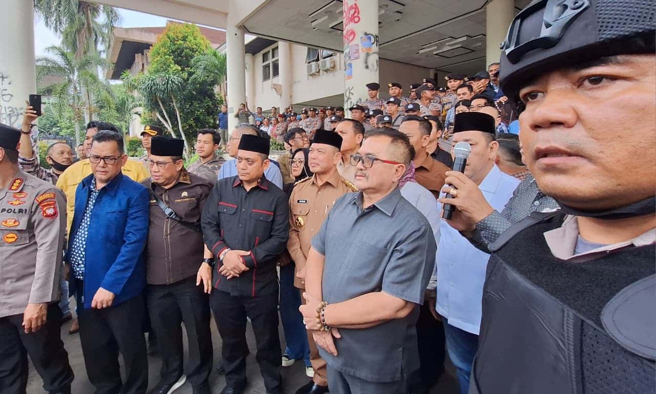 Ketua DPRD Kalbar Janji Kawal Tuntutan Mahasiswa Hingga ke Pusat