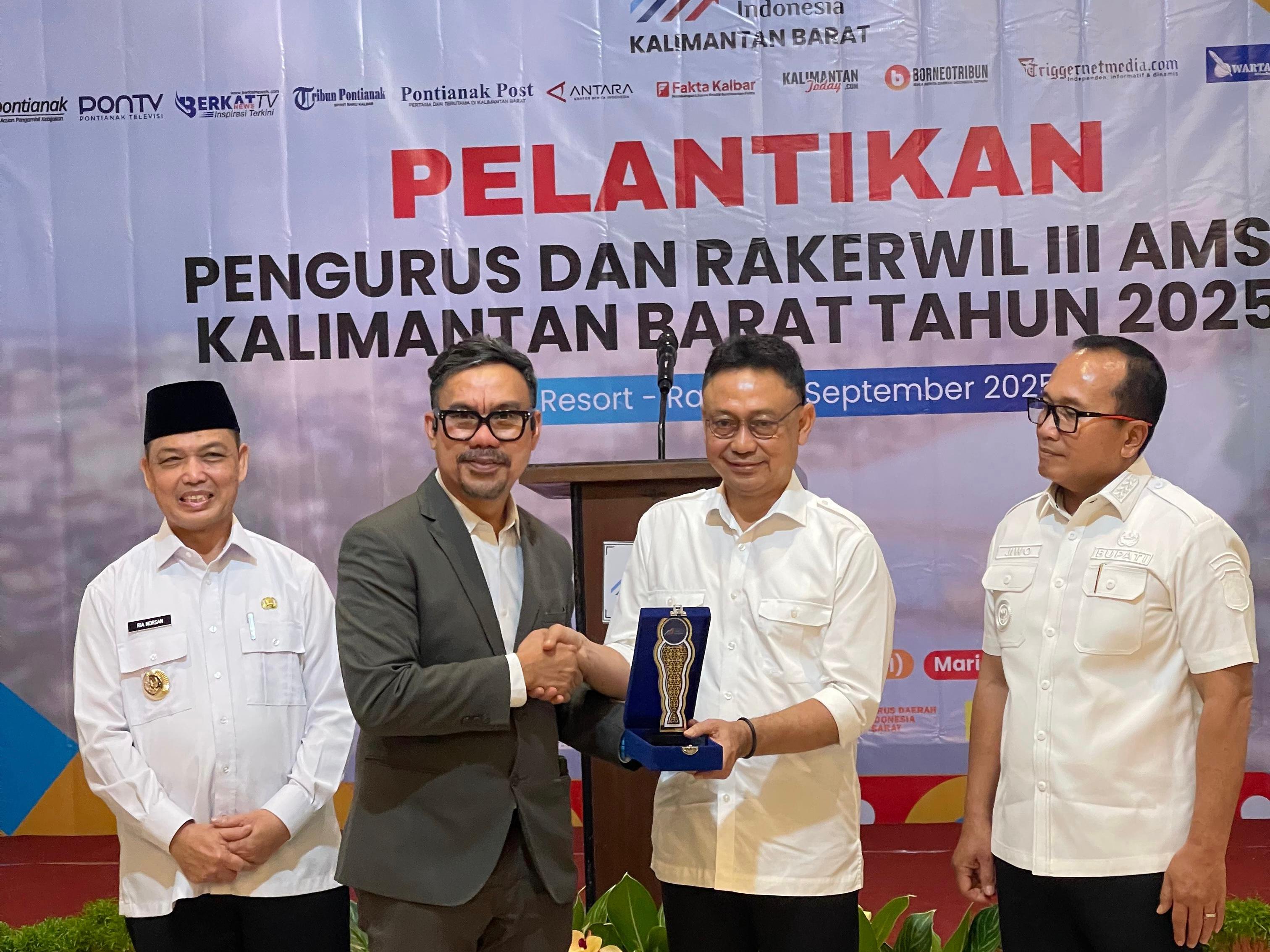 Pelantikan Pengurus AMSI Kalbar, Wali Kota Pontianak Dorong Perkuat Literasi Digital dan Dukung Pembangunan Daerah