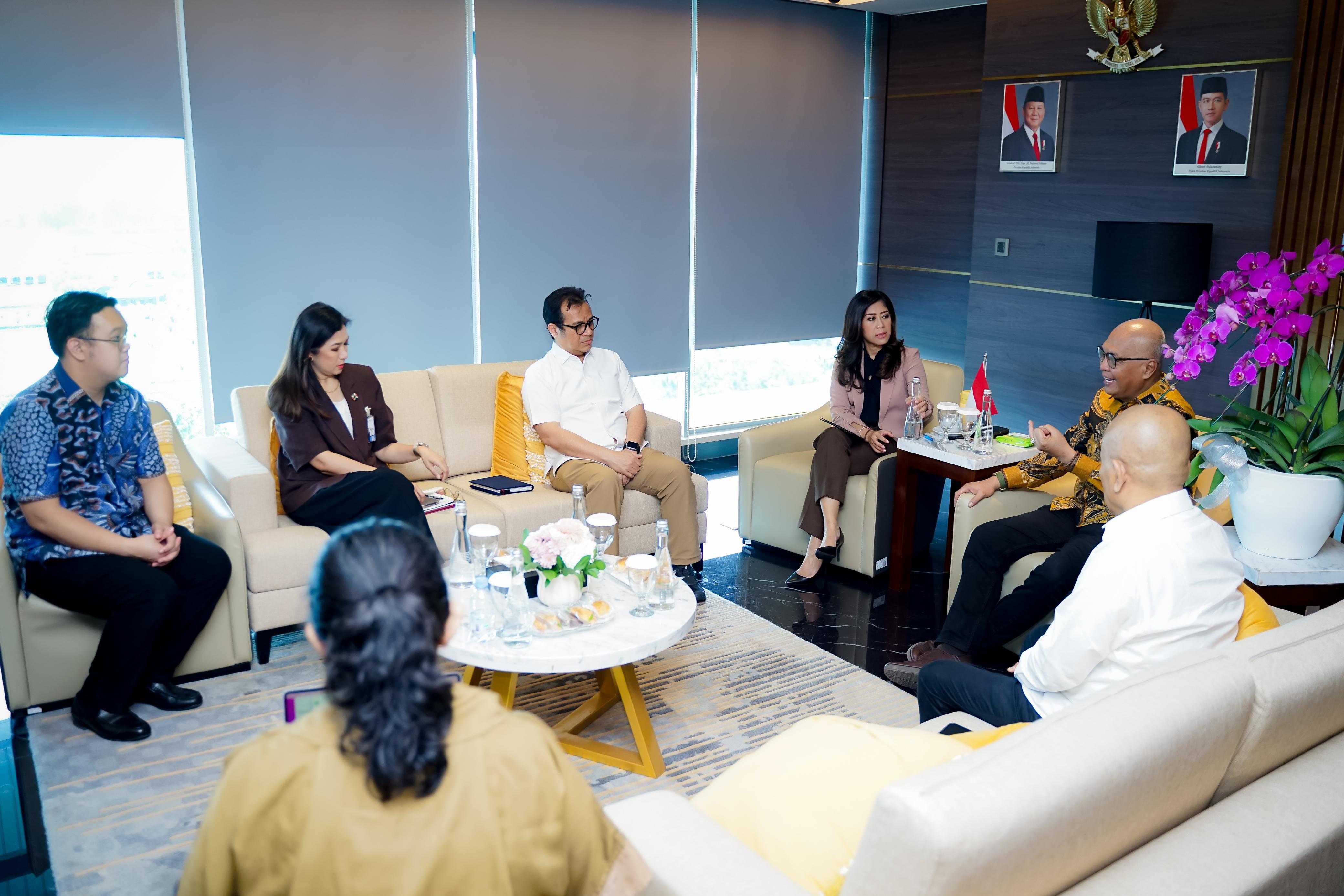 Menteri Komdigi Minta PWI Akhmad Munir Rangkul Kepengurusan Hendry Bangun: Agar Rekonsiliasi Benar-benar Terjadi