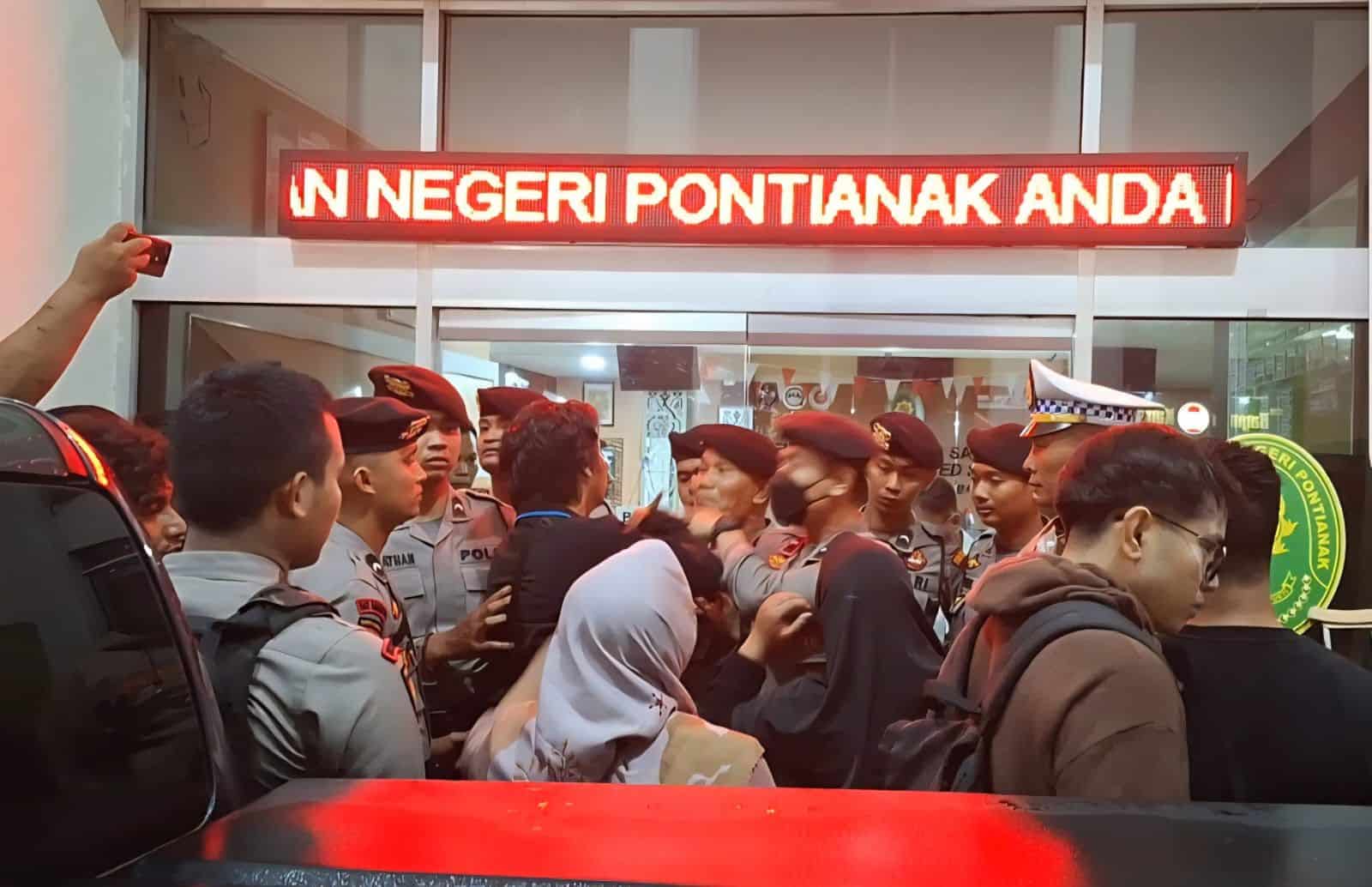 PN Pontianak Tolak Praperadilan AR, Sidang Kasus Pencabulan Balita Ricuh