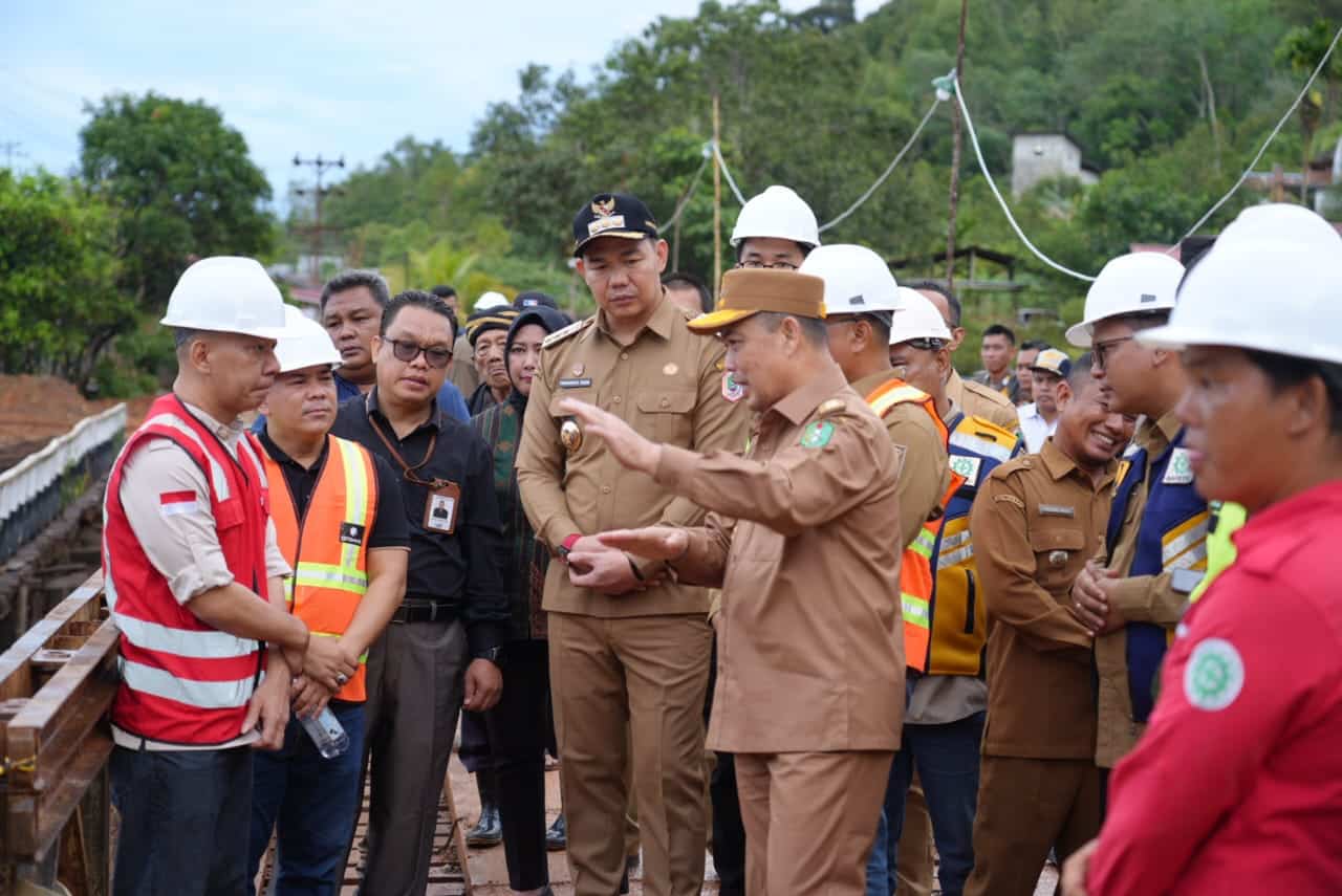 Atasi Banjir, Pemprov Kalbar Bangun Jembatan Kecapah Semitau Kapuas Hulu