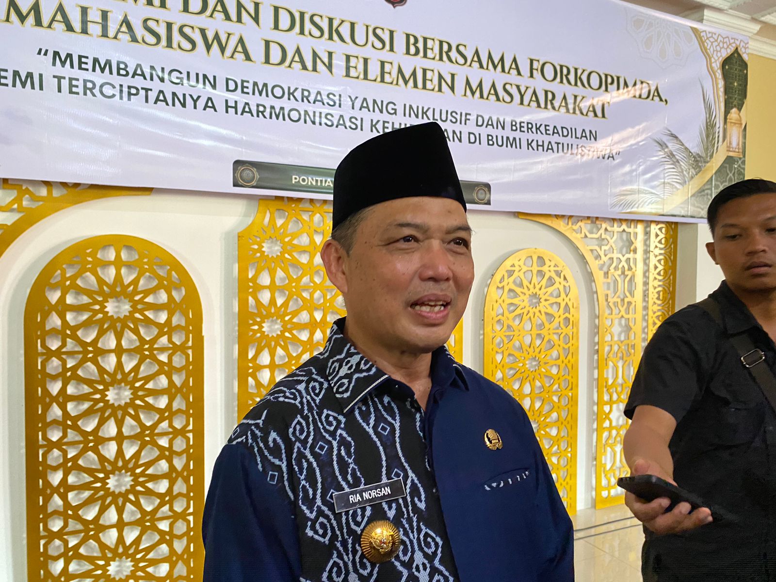 Soal Riezky Kabah, Gubernur Ria Norsan Minta Diselesaikan Secara Musyawarah