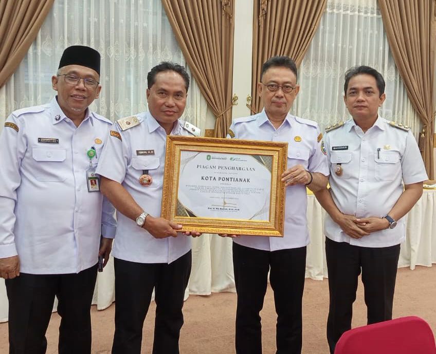 Komitmen Lindungi Pekerja, Pemkot Pontianak Raih Paritrana Award dari BPJS Ketenagakerjaan