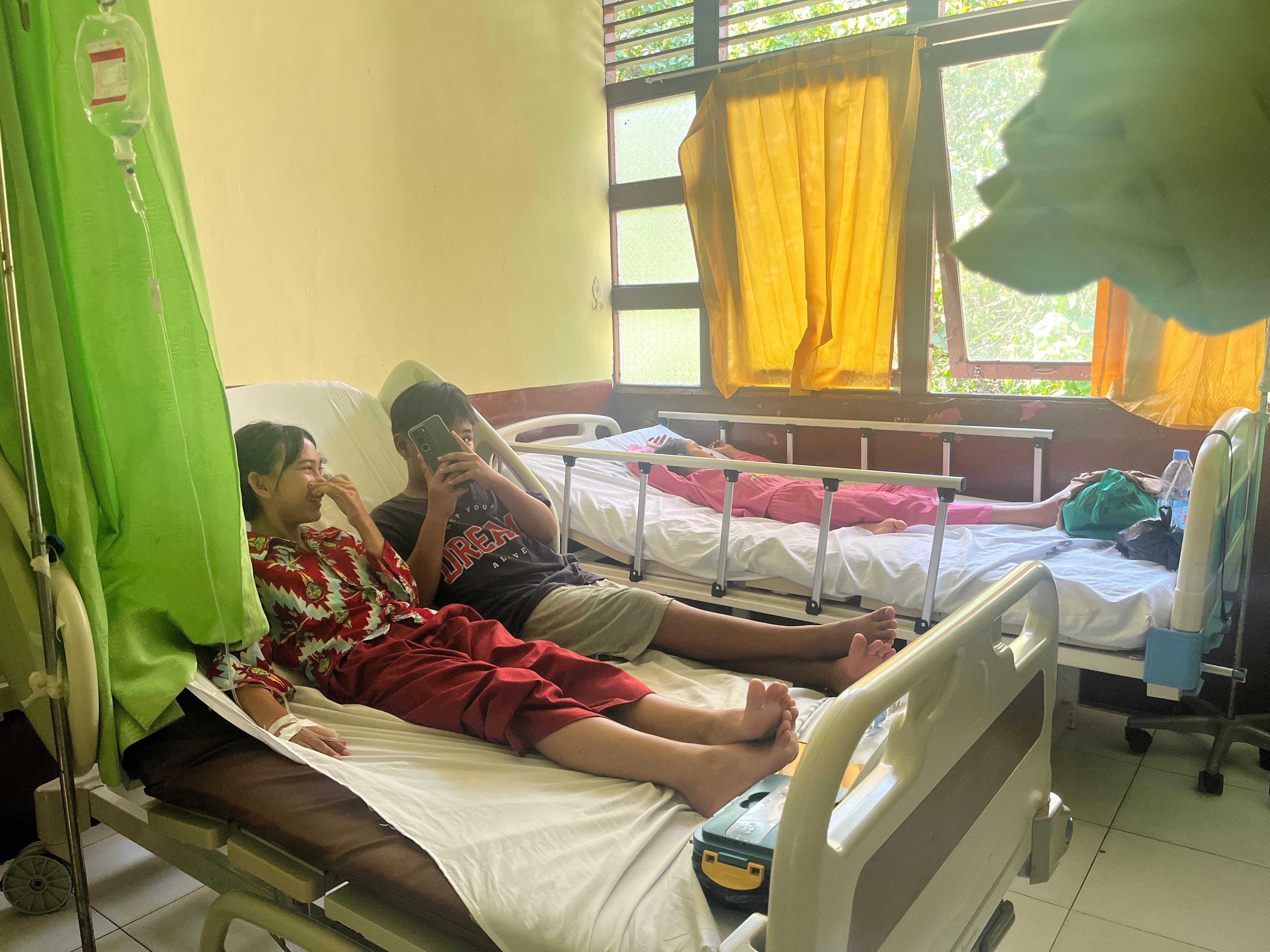 Giliran 7 Siswa SDN 01 Simpang Hilir Diduga Keracunan Usai Santap Menu MBG