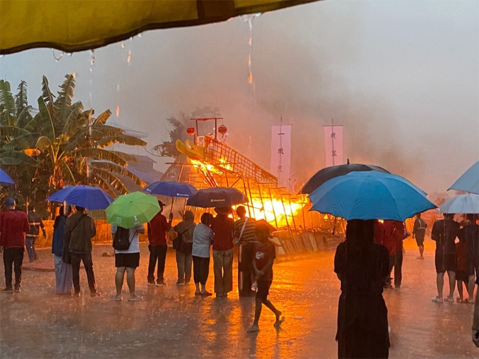 Ribuan Warga Hadiri Ritual Chit Gwee Pua, Polisi Kawal Ketat Prosesi di Kubu Raya