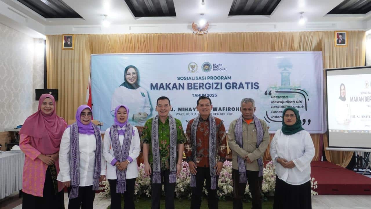 DPR RI dan BGN Kembali Gelar Sosialisasi Program MBG di Sambas, Dorong Kemandirian dan Kesejahteraan Masyarakat