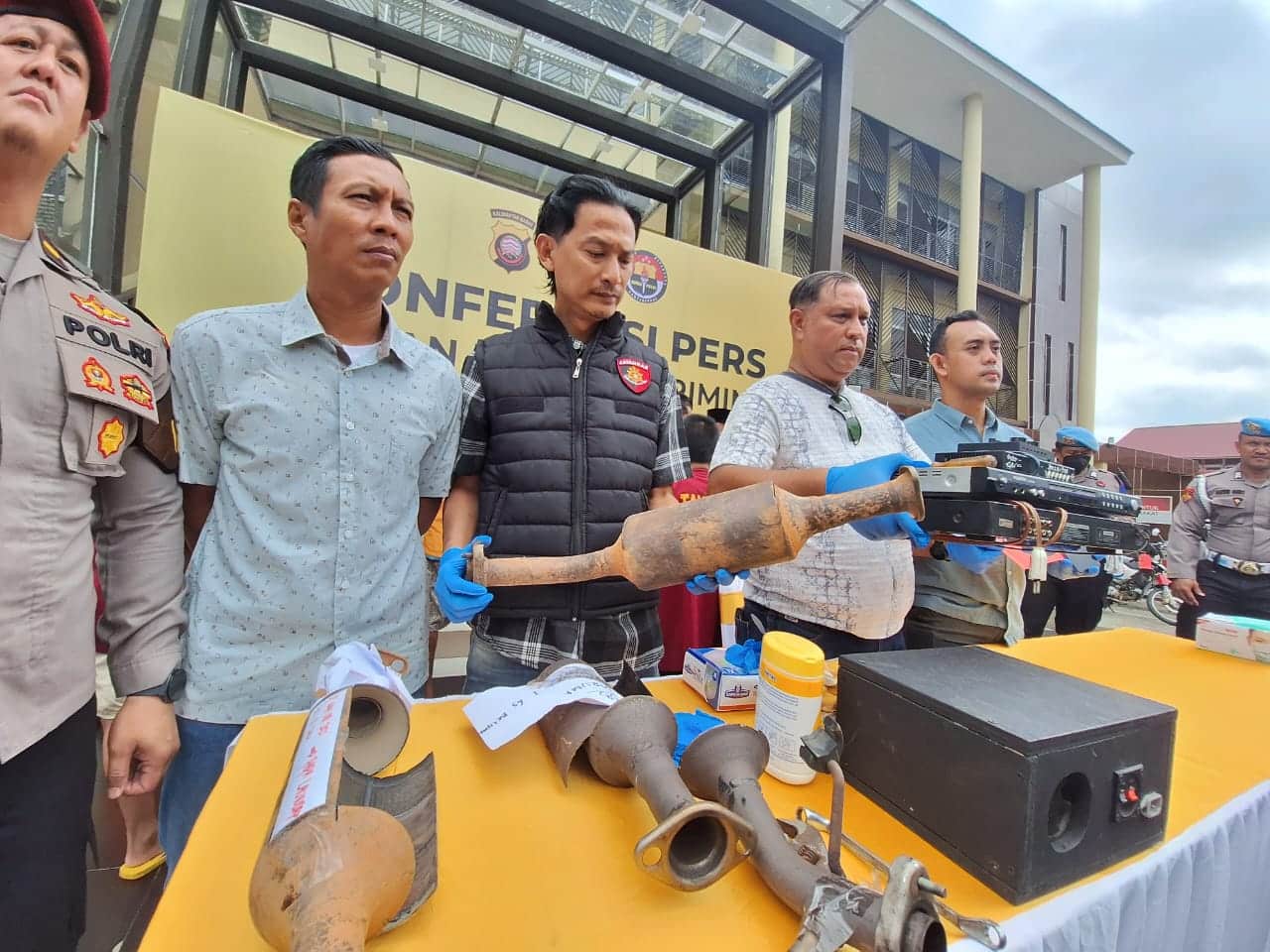 Polresta Pontianak Tangkap 35 Tersangka dari 21 Kasus Pencurian Sepanjang September 2025