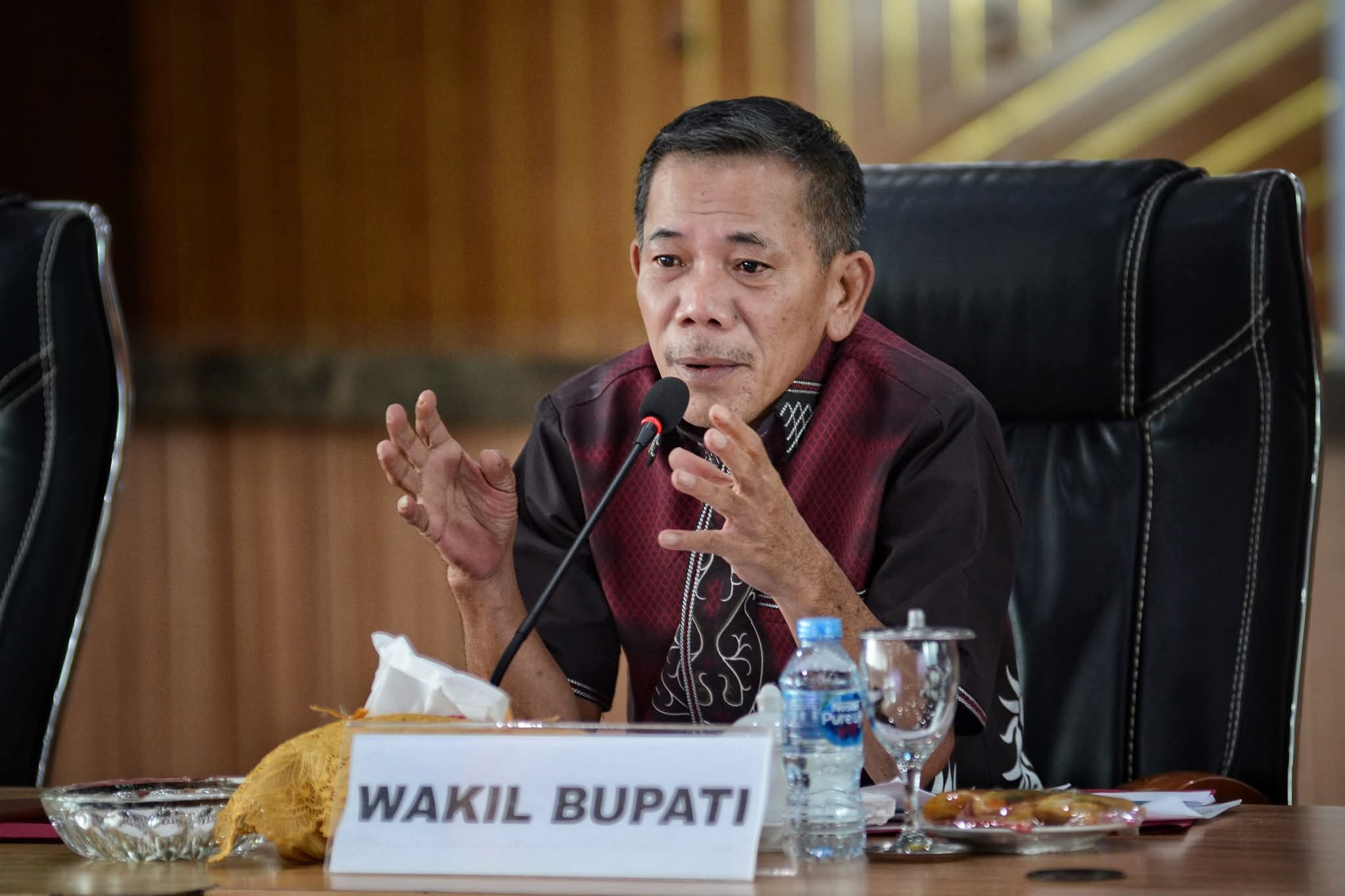 Pemkab Ketapang dan Perusahaan Sepakat Gotong Royong Percepat Perbaikan Jalan Pelang - Sungai Kepuluk