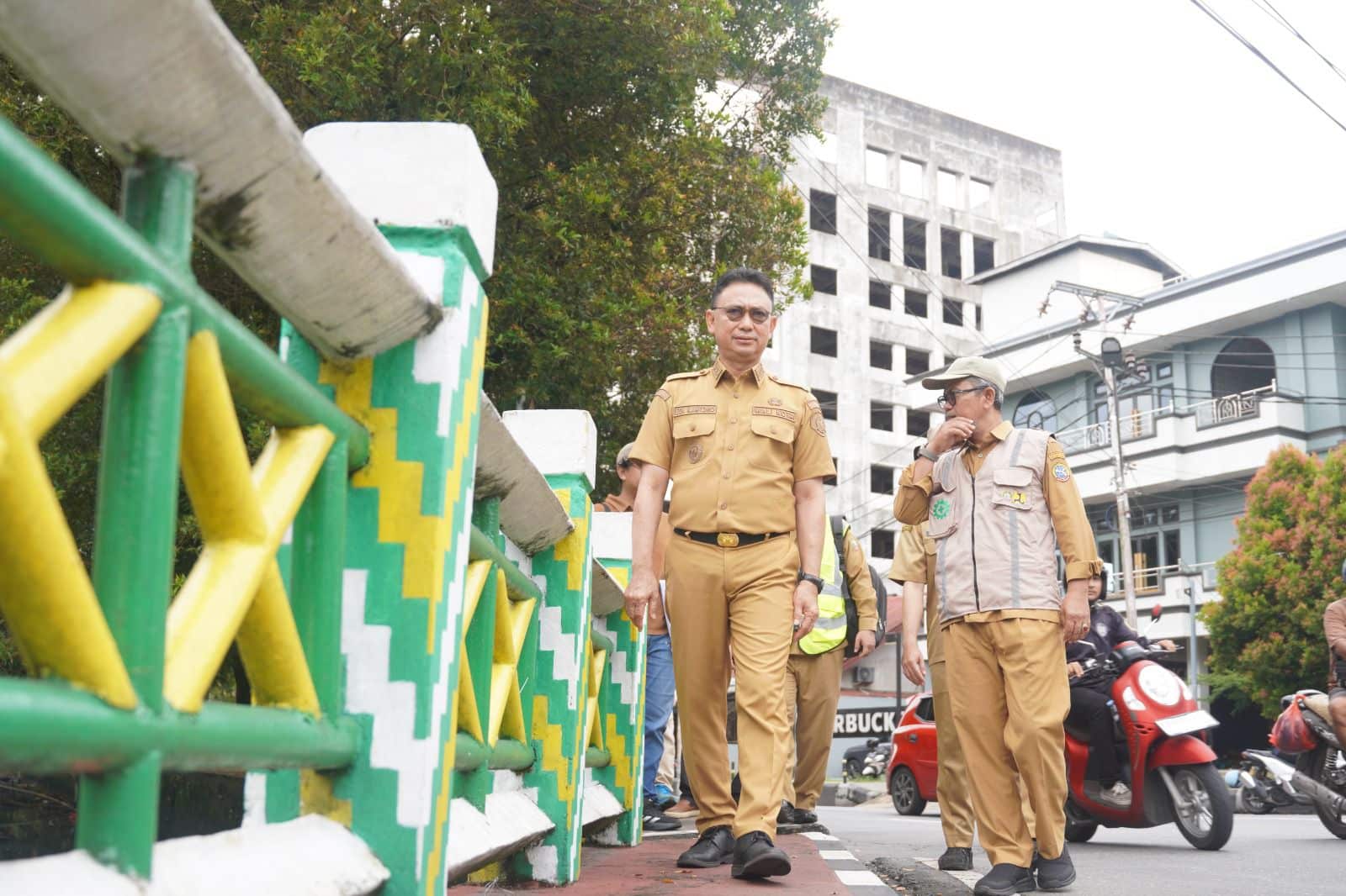 Edi Kamtono Targetkan Pembangunan Trotoar Teuku Umar hingga HOS Cokroaminoto Selesai Desember