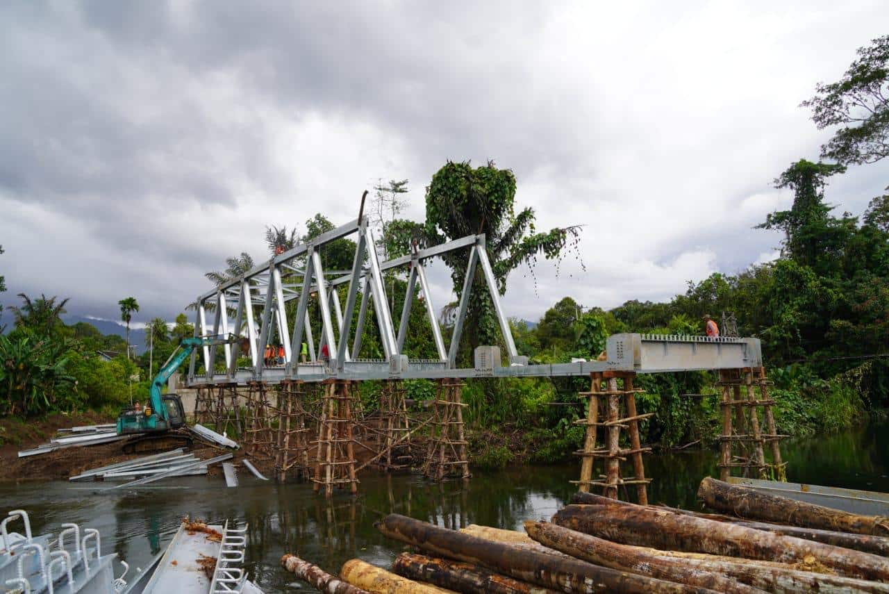Gelontorkan Anggaran Rp 10 Miliar, Bupati Kapuas Hulu: Jembatan Sungai Peniung Kalis Buka Akses ke Delapan Desa
