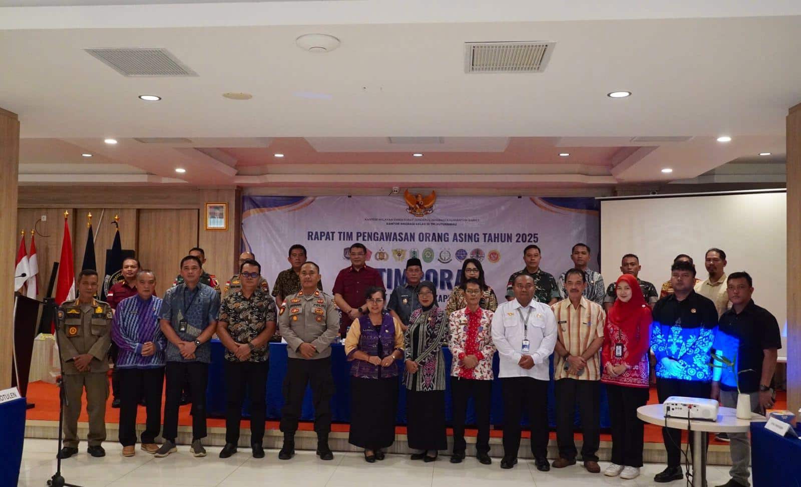 Wabup Kapuas Hulu Minta Timpora Efektif Awasi Keberadaan Orang Asing